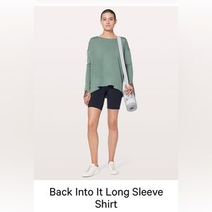 Lululemon long sleeve, crossed open back top in size 6 in green, like new